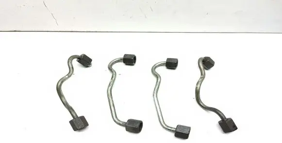 BMW X3 E83 Fuel injector supply line/pipe 