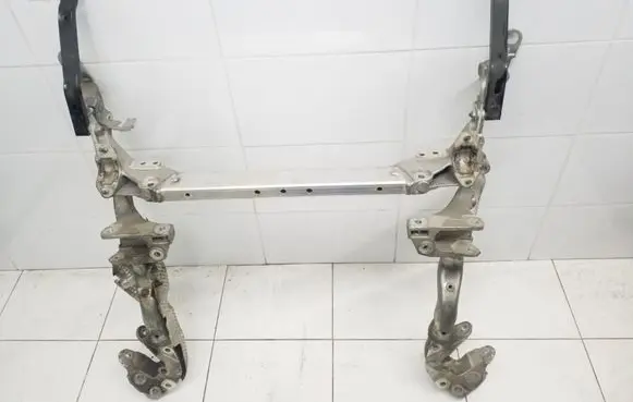 Audi Q5 SQ5 Front subframe 8R0399315G 8R0805528 8R0805527