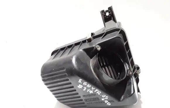 Suzuki Grand Vitara II Air filter box 67JA01