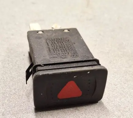 Volkswagen Golf IV Hazard light switch 1J0953235A