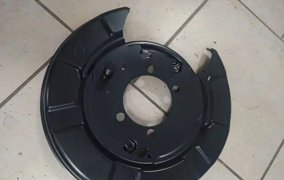 Mitsubishi Pajero Rear brake disc plate dust cover 4800A062