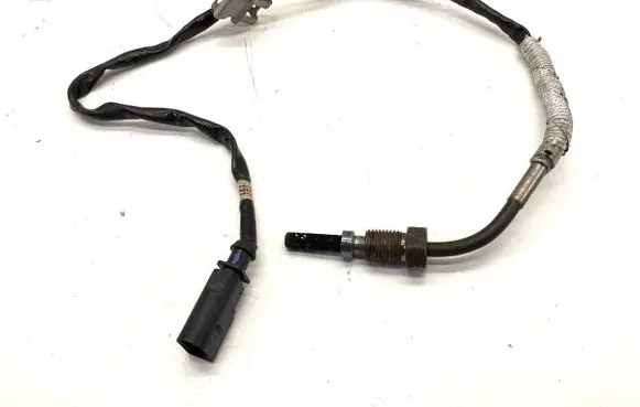 Volkswagen Golf VII Exhaust gas temperature sensor 04L906088AE