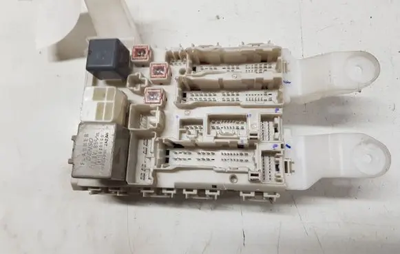 Peugeot 407 Comfort/convenience module 8273002140A 7A250045 74700210