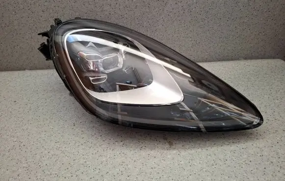Porsche Cayenne (9Y0 9Y3) Headlight/headlamp 9Y0941034T 1EX01443962 1EX2295