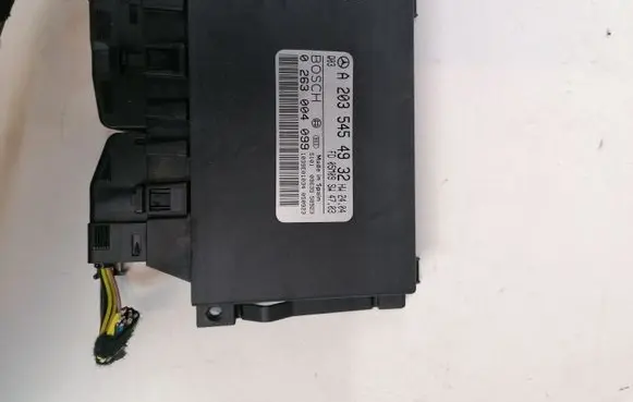 Mercedes-Benz C W203 Parking PDC control unit/module A2035454932 0263004099