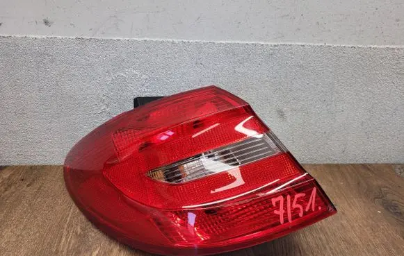 Mercedes-Benz B W246 W242 Rear/tail lights A2468200164 8D7001 402381
