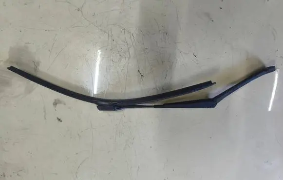 Mercedes-Benz E W212 Front wiper blade arm A2128201644