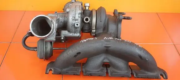 Audi A4 S4 B8 8K Turbo 06H145702Q CDN