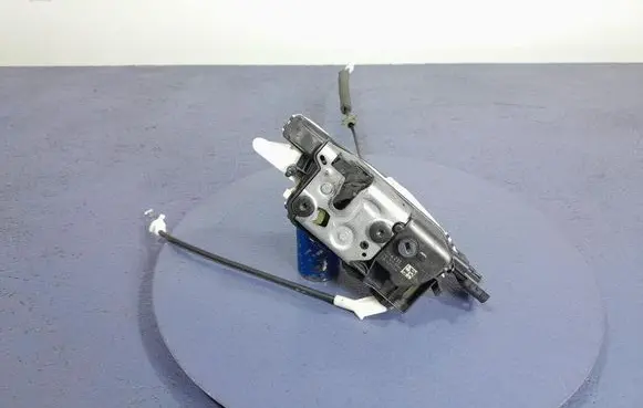 Front door lock
