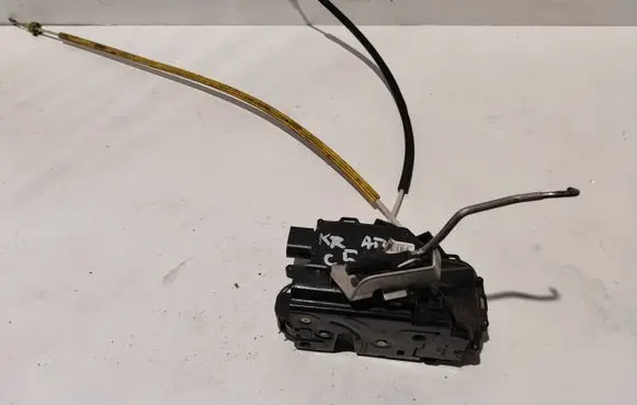 Audi A6 S6 C5 4B Rear door lock 4B0839015G