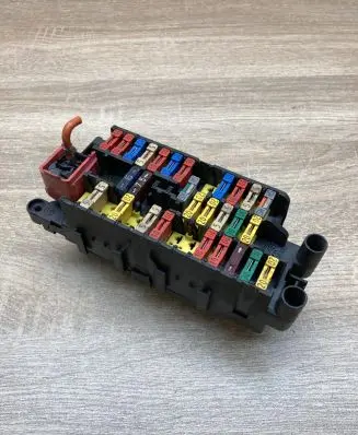 Peugeot 406 Fuse module PEugeot406