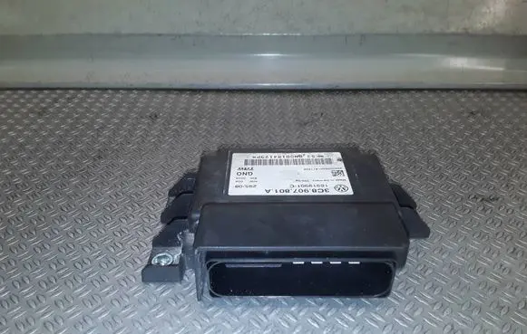 Volkswagen PASSAT B6 Hand brake control module 3C8907801A