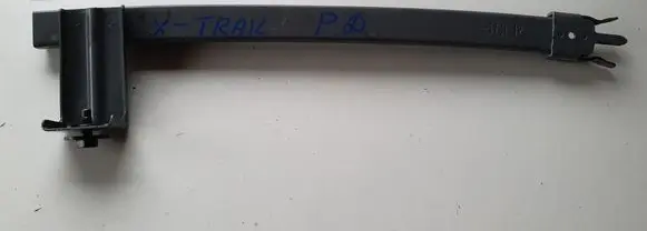 Nissan X-Trail T32 Front door windshield rail 