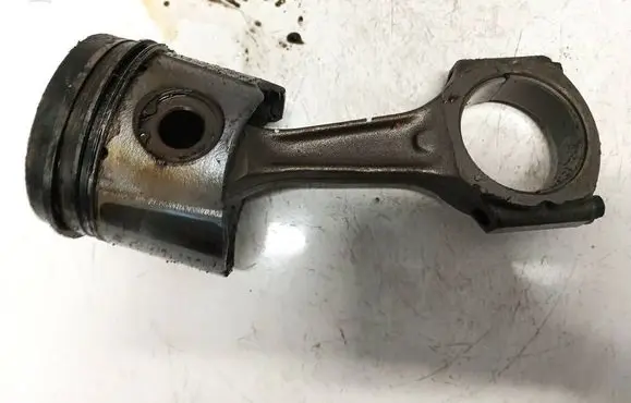 Land Rover Freelander Piston with connecting rod 