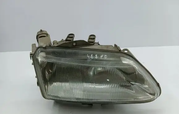 Renault Espace III Headlight/headlamp 7700820119