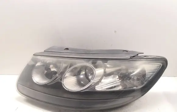 Hyundai Santa Fe Headlight/headlamp