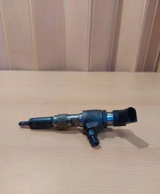 Volvo V60 Fuel injector 9802448680 A0008704 27505