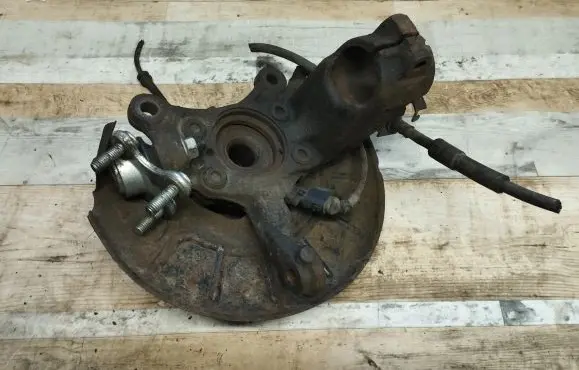 Volkswagen Touran I Front wheel hub