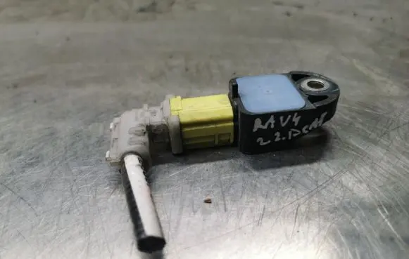 Toyota RAV 4 (XA30) Airbag deployment crash/impact sensor 8917342080