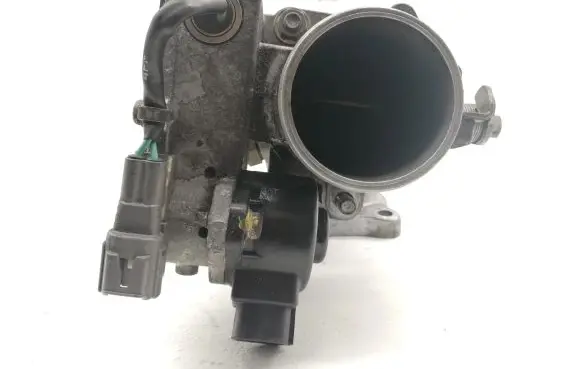 Toyota Corolla E120 E130 Throttle valve 8967221020