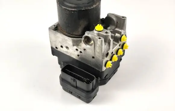 Toyota RAV 4 (XA20) ABS Pump 8954142120 4454042020 1338007430