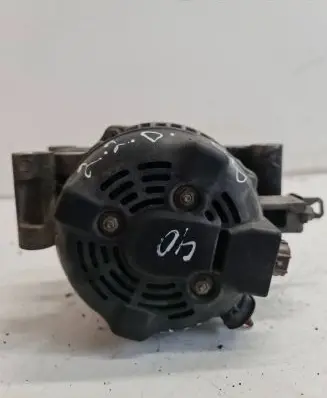 Toyota Avensis T270 Generator/alternator 1042104521 31060 270600G011