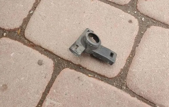 Opel Astra K Front parking sensor holder (PDC) 39069829