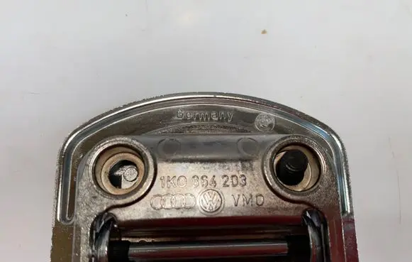 Audi A4 S4 B6 8E 8H Tie down hook / loop 1K0864203