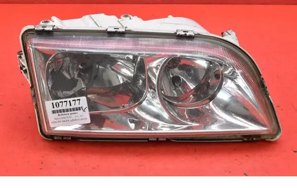 Volvo S40, V40 Headlight/headlamp 30899882