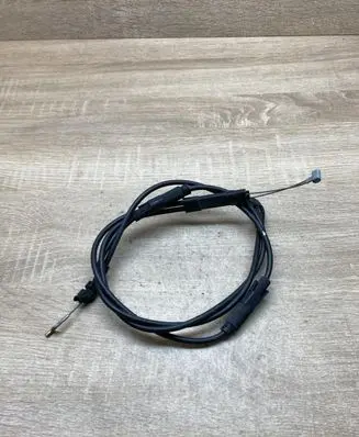 Mercedes-Benz C W203 Rear seat cable / handle A2039100274
