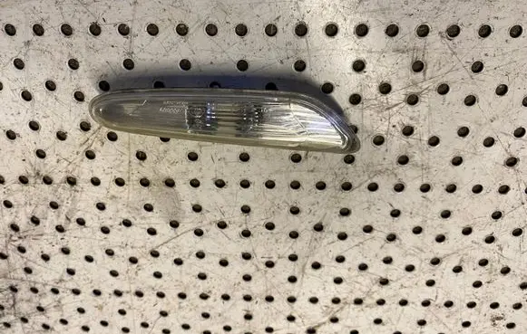 BMW 5 E60 E61 Front fender indicator light