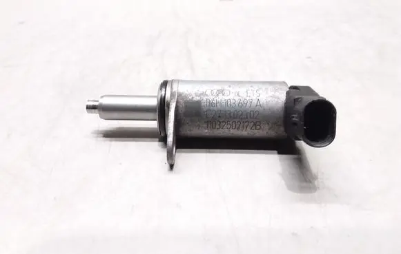 Audi A4 S4 B8 8K Camshaft vanos timing valve 06H103697A