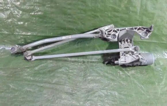 Ford Focus C-MAX Front wiper linkage and motor 3M51241724