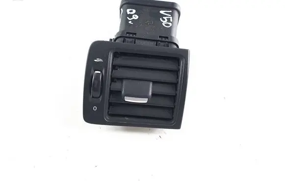 Volvo V50 Dashboard side air vent grill/cover trim