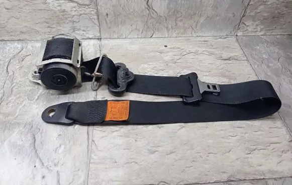 Ford Focus C-MAX Front seatbelt 601597500D 3M51R61295AD