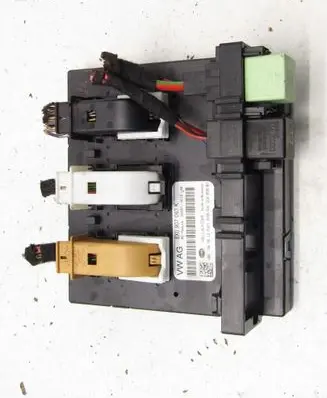 Audi Q3 8U Comfort/convenience module 8X0907063K