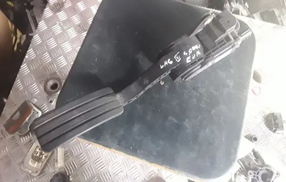 Renault Laguna III Accelerator pedal position sensor 0280750085