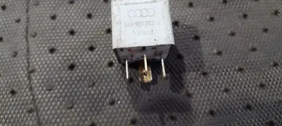 Audi A4 S4 B5 8D Other relay 443951253K 899512000