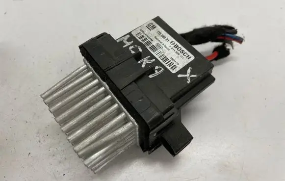 Opel Mokka X Heater blower fan relay 13598091
