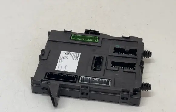 Nissan Pulsar Comfort/convenience module 284B13ZP0A S180192302F