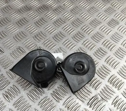 Ford Mustang VI Horn signal FR3T13A803DA