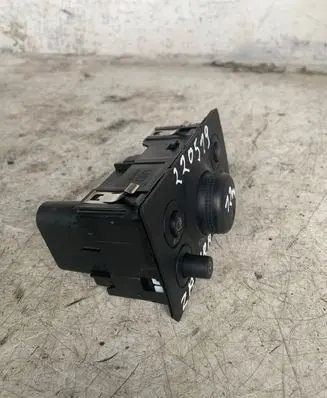Opel Zafira B Light switch 04061100