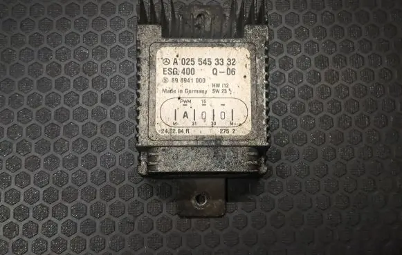 Coolant fan relay