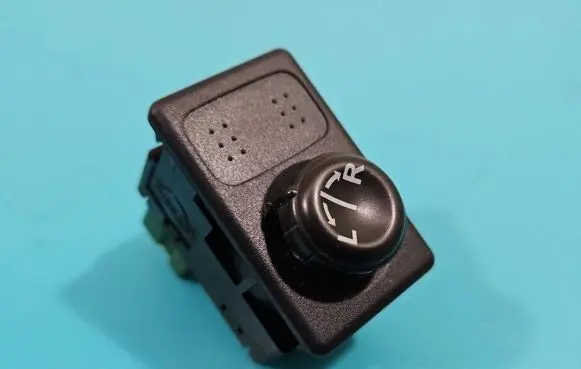 Nissan Primera Electric window control switch IMPRK1397139