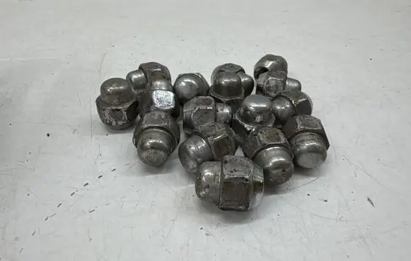 Hyundai Tucson IV NX4 Nuts/bolts 