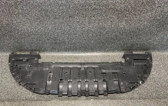 Renault Megane IV Engine splash shield/under tray 622353709R