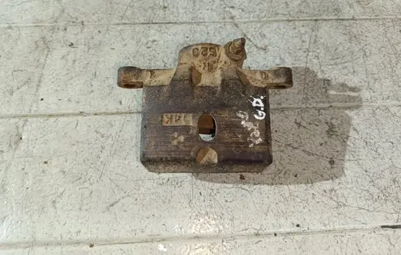 Mitsubishi Pajero Rear brake caliper