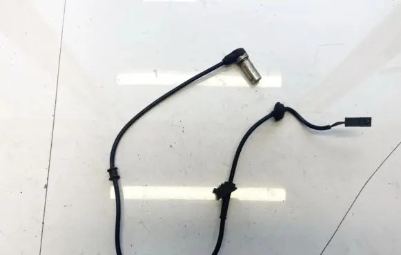 Audi A4 S4 B5 8D ABS brake wheel speed sensor 893971992 8D0927803