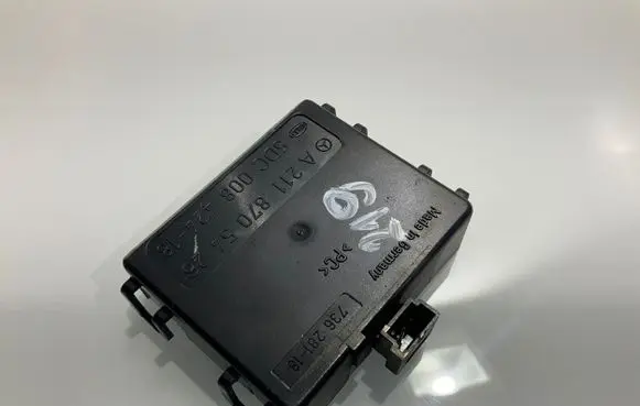 Mercedes-Benz CLS C219 Rain sensor A2118705426 73628118 5DC00842418