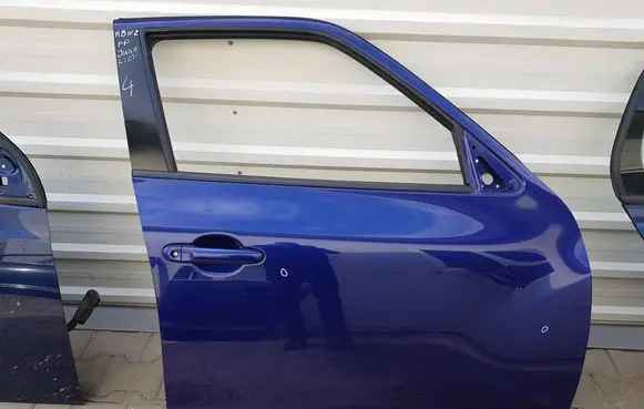 Nissan Juke I F15 Front door 